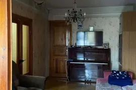 Продается квартира, 4 Kомнатная, Старое здание, Рустави