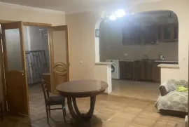 Продается квартира, 3 Kомнатная, Старое здание, Тбилиси, Самгори