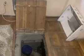 Продается квартира, 3 Kомнатная, Старое здание, Тбилиси, Самгори