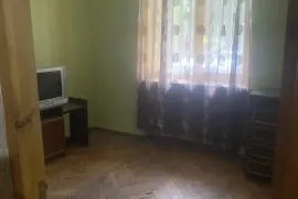 Продается квартира, 3 Kомнатная, Старое здание, Тбилиси, Самгори