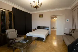  პირველი საძინებელი 