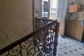 Продается квартира, 4 Kомнатная, Старое здание, Тбилиси, Сололаки
