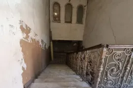 Продается квартира, 4 Kомнатная, Старое здание, Тбилиси, Сололаки