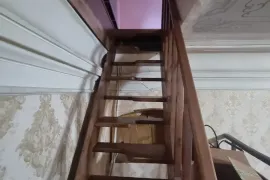 Продается квартира, 4 Kомнатная, Старое здание, Тбилиси, Сололаки