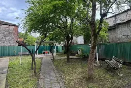 ქირავდება სახლი, 6 ოთახიანი, ქუთაისი, სულხან-საბა