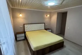 ქირავდება სახლი, 6 ოთახიანი, ქუთაისი, სულხან-საბა
