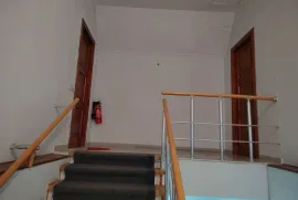 ქირავდება, საოფისე ფართი, ვაკე