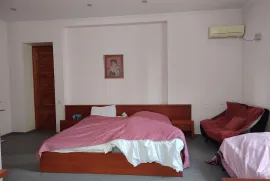 ქირავდება, საოფისე ფართი, ვაკე