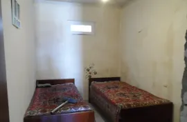 Продается квартира, 7 Kомнатная, Старое здание, Тбилиси, Исани