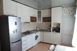 Продается квартира, 7 Kомнатная, Старое здание, Тбилиси, Исани