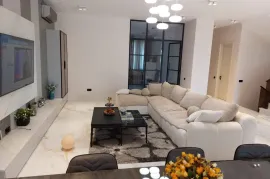 House For Sale, 9 Room, Tbilisi, Lisi lake