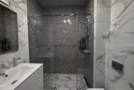 Продается квартира, 2 Kомнатная, Новостройка, Батуми