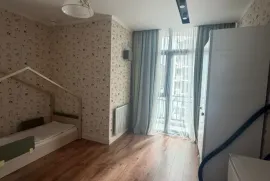 Продается квартира, 4 Kомнатная, Новостройка, Батуми, Руставельский район