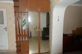 იყიდება სახლი, 4 ოთახიანი, თბილისი, ისანი