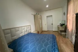 For Rent, 3 Room, Old building, Tbilisi, Avlabari