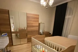 იყიდება ბინა, 2 ოთახიანი, ძველი აშენებული, თბილისი, ჩუღურეთი