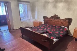 იყიდება სახლი, 5 ოთახიანი, კასპი, თვალადი