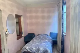 იყიდება სახლი, 5 ოთახიანი, კასპი, თვალადი
