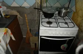Продается квартира, 3 Kомнатная, Старое здание, Тбилиси, Темка