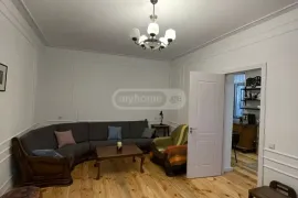 Продается квартира, 3 Kомнатная, Старое здание, Тбилиси, Чугурети