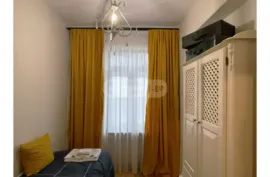 Продается квартира, 3 Kомнатная, Старое здание, Тбилиси, Чугурети