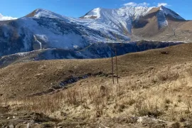 იყიდება სახლი, 8 ოთახიანი, ყაზბეგი, გუდაური