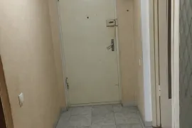 იყიდება ბინა, 3 ოთახიანი, ძველი აშენებული, თბილისი, კონიაკის დას.