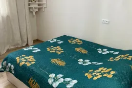 ქირავდება ბინა, 2 ოთახიანი, ძველი აშენებული, ქობულეთი, ქობულეთი