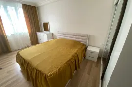ქირავდება ბინა, 2 ოთახიანი, ძველი აშენებული, ქობულეთი, ქობულეთი