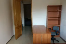 ქირავდება, საოფისე ფართი, ვაკე