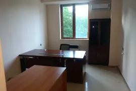 ქირავდება, საოფისე ფართი, ვაკე