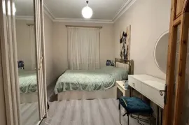 იყიდება ბინა, 5 ოთახიანი, ძველი აშენებული, თბილისი, ვარკეთილი