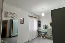 იყიდება ბინა, 5 ოთახიანი, ძველი აშენებული, თბილისი, ვარკეთილი