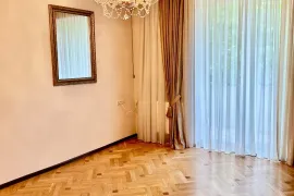 ქირავდება, საოფისე ფართი, ვაკე