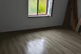 იყიდება სახლი, 3 ოთახიანი, საჩხერე, საჩხერე