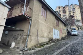 იყიდება სახლი, 6 ოთახიანი, თბილისი, საბურთალო