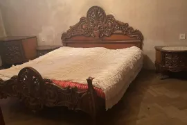 იყიდება სახლი, 6 ოთახიანი, თბილისი, საბურთალო