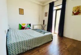 იყიდება სახლი, 6 ოთახიანი, თბილისი, ივერთუბანი