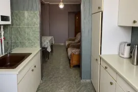 იყიდება ბინა, 3 ოთახიანი, ძველი აშენებული, თბილისი, მუხიანი