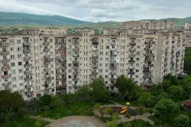 იყიდება ბინა, 3 ოთახიანი, ძველი აშენებული, თბილისი, მუხიანი