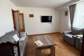 იყიდება ბინა, 3 ოთახიანი, ძველი აშენებული, თბილისი, მუხიანი