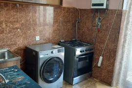 იყიდება ბინა, 2 ოთახიანი, ძველი აშენებული, თბილისი, გლდანი
