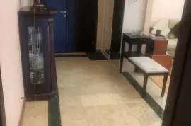 იყიდება ბინა, 4 ოთახიანი, ძველი აშენებული, თბილისი, საბურთალო