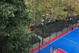 იყიდება ბინა, 4 ოთახიანი, ძველი აშენებული, თბილისი, საბურთალო
