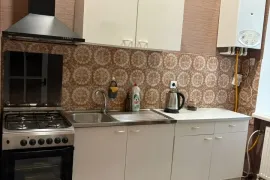 ქირავდება ბინა, 3 ოთახიანი, ძველი აშენებული, თბილისი, ვერა