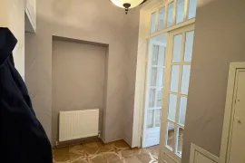 ქირავდება ბინა, 3 ოთახიანი, ძველი აშენებული, თბილისი, ვერა