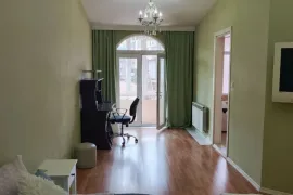 იყიდება ბინა, 4 ოთახიანი, ახალი აშენებული, ბათუმი, ძველი ბათუმის უბანი