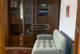იყიდება ბინა, 2 ოთახიანი, ძველი აშენებული, რუსთავი