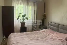 იყიდება ბინა, 2 ოთახიანი, ძველი აშენებული, რუსთავი