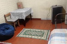 ქირავდება ბინა, 1 ოთახიანი, ძველი აშენებული, თბილისი, სოლოლაკი